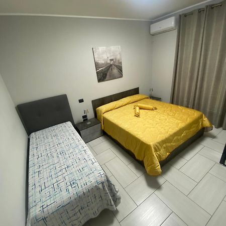 Casa Giuly 181 Bed & Breakfast Napoli Bagian luar foto