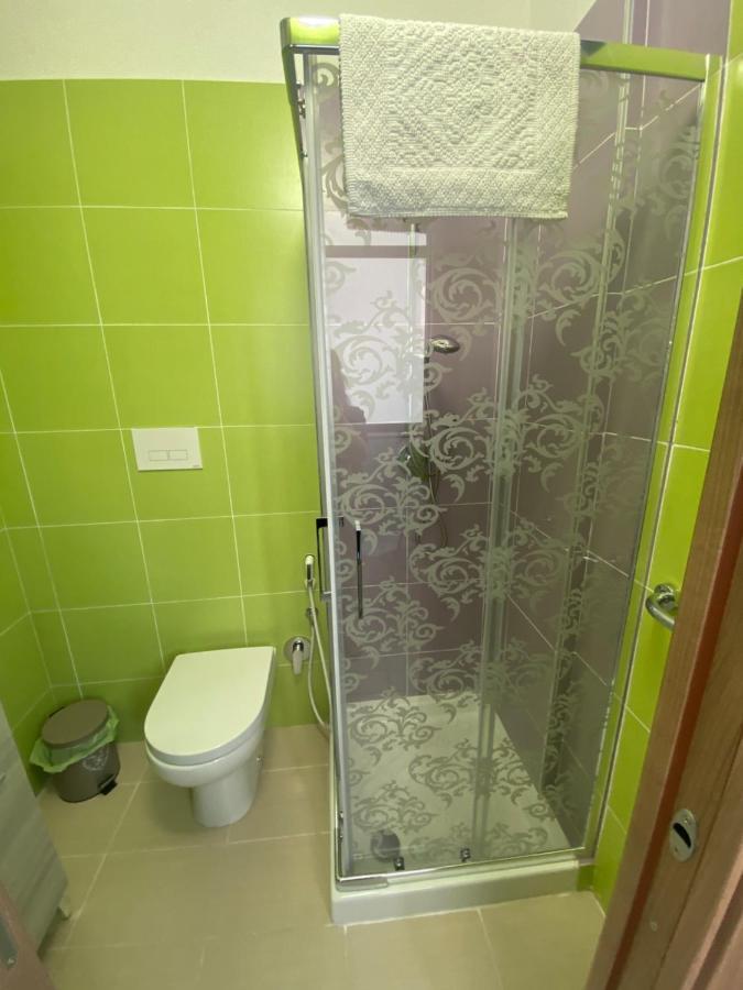 Casa Giuly 181 Bed & Breakfast Napoli Bagian luar foto
