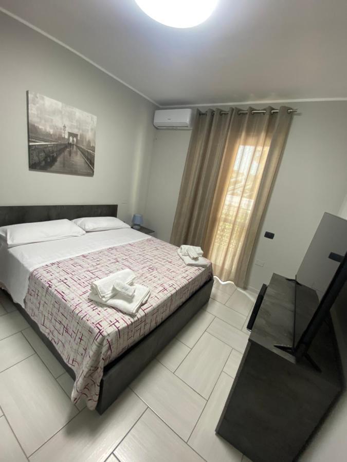 Casa Giuly 181 Bed & Breakfast Napoli Bagian luar foto